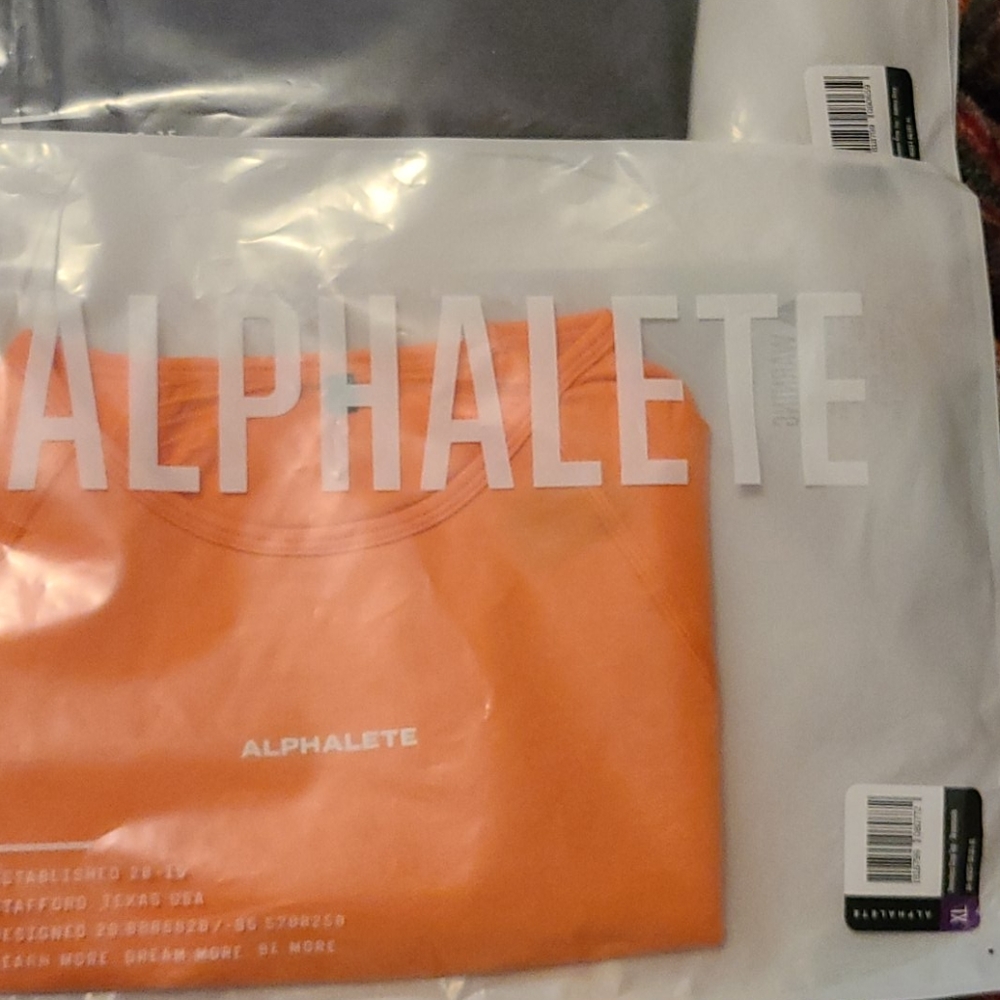 BNIB Alphalete Seamless Croptop in Dreamsicle XL